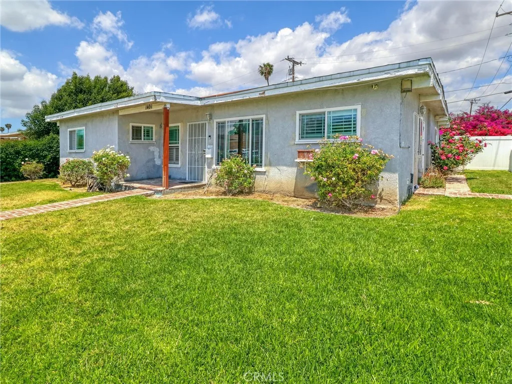 1401 W 165th Street, Compton, California 90220 home-pic-0